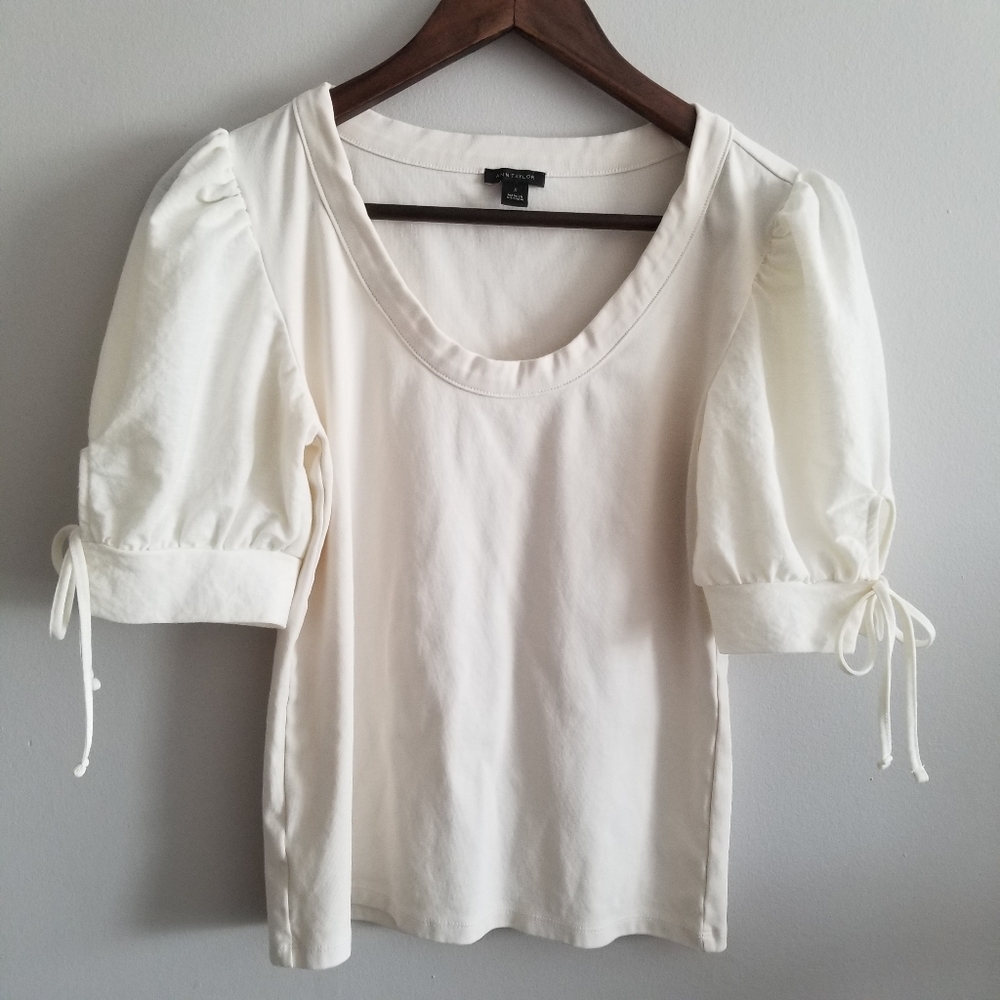 Ann Taylor Balloon Sleeve Detailed Cream Top Small